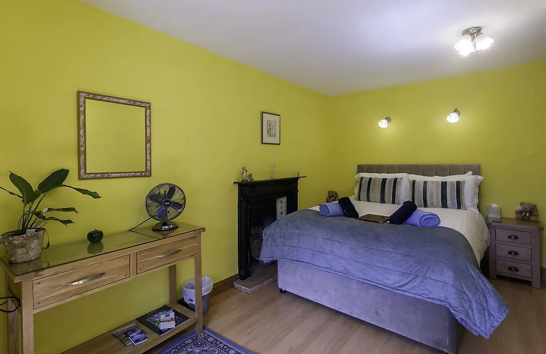 Appletrees B&B-1